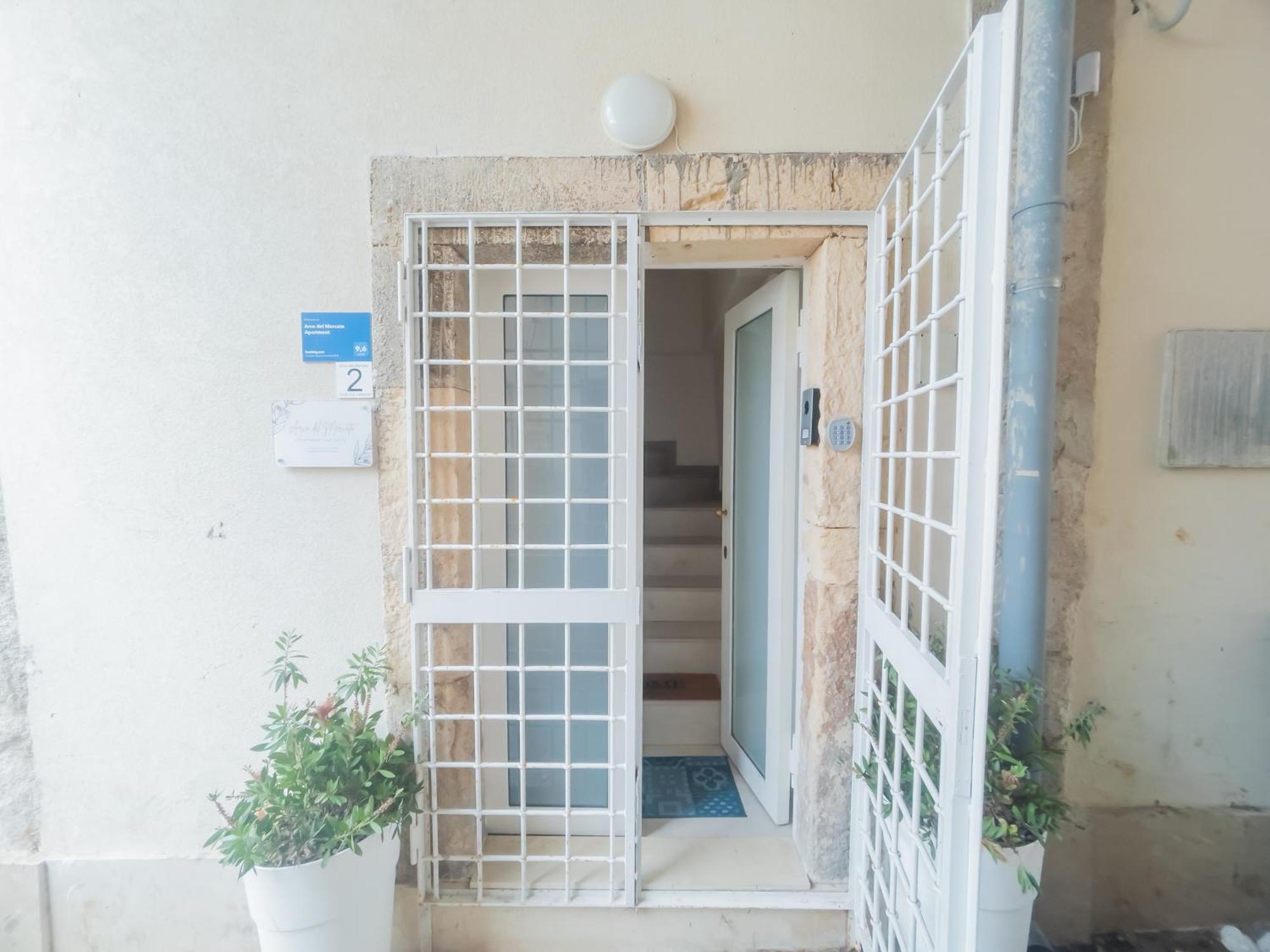 Arco Del Mercato Apartment *